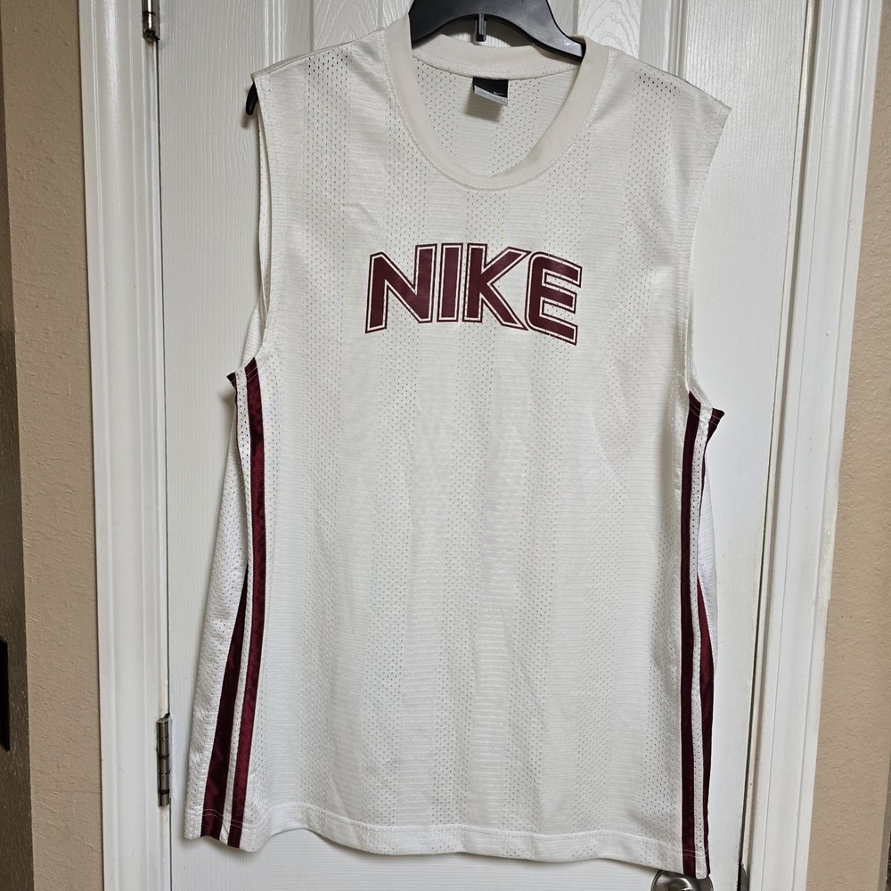 VINGAGE NIKE T SHIRT,VINTAGE NIKE TANK TOP,VINTAGE SPORT CLOTHING,NIKE Large
